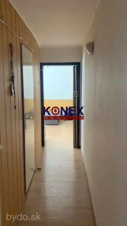 NA PREDAJ! 3-izbový byt pri centre Michaloviec, 138510_8