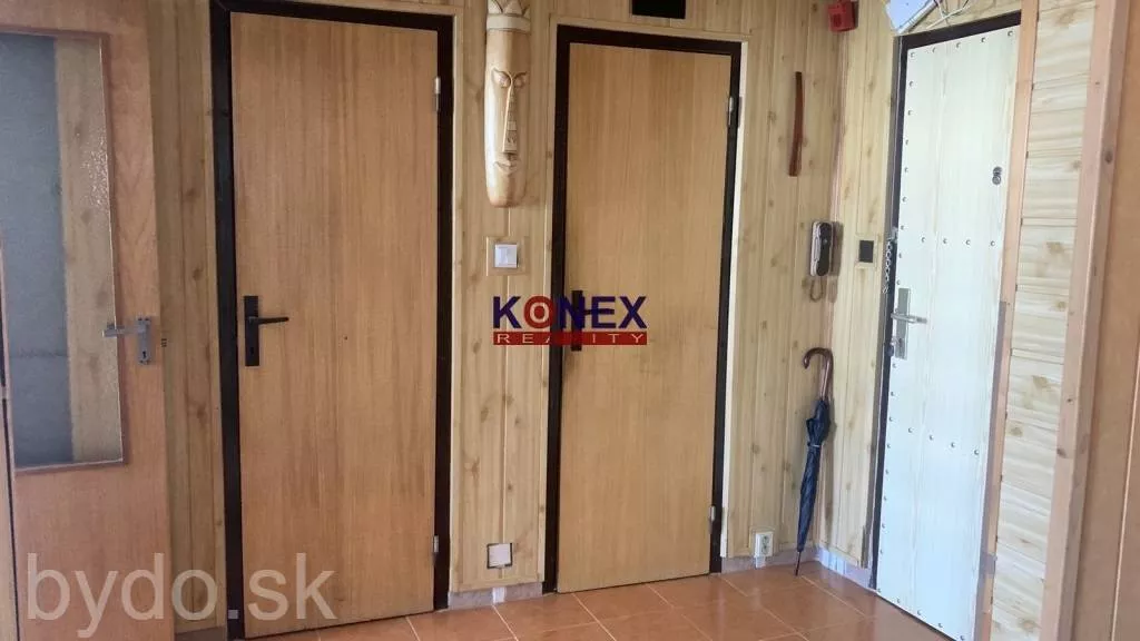 NA PREDAJ! 3-izbový byt pri centre Michaloviec, 138510_9