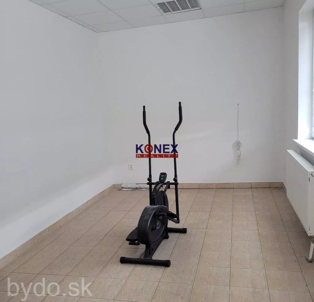 NA PREDAJ – Apartmánový dom v meste Snina, 139747_2