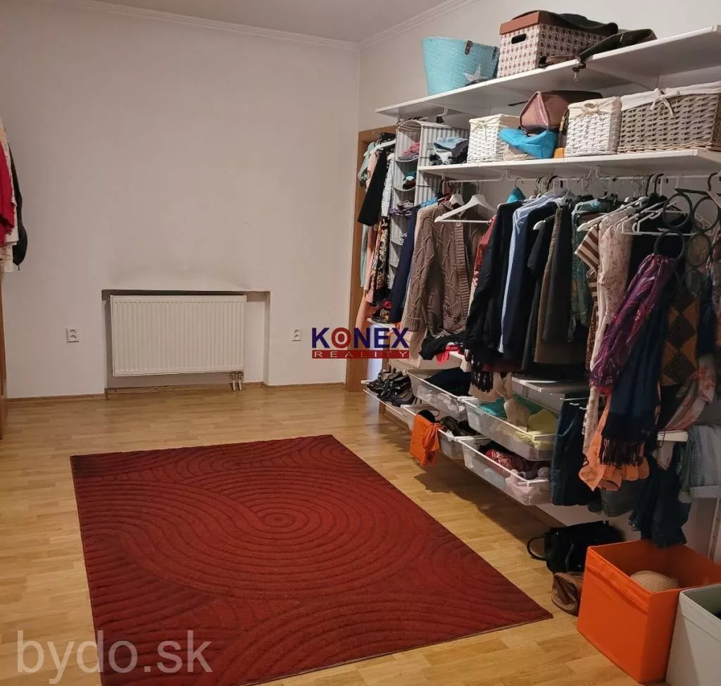 NA PREDAJ – Apartmánový dom v meste Snina, 139747_12