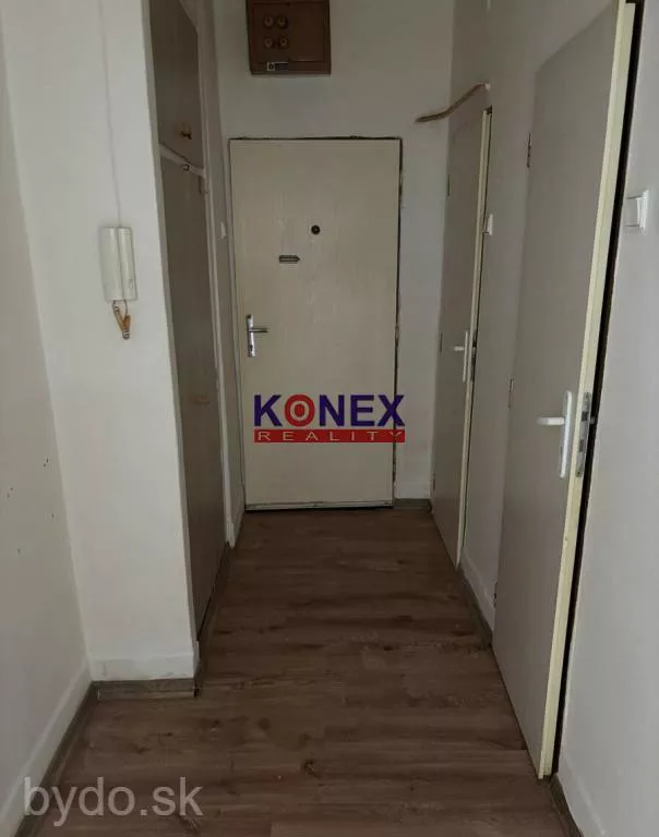 NA PREDAJ 2-izbový byt vo Veľkých Kapušanoch, 139788_3