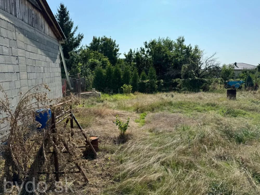 Predám stavebný pozemok v obci Zavar, 143472_7