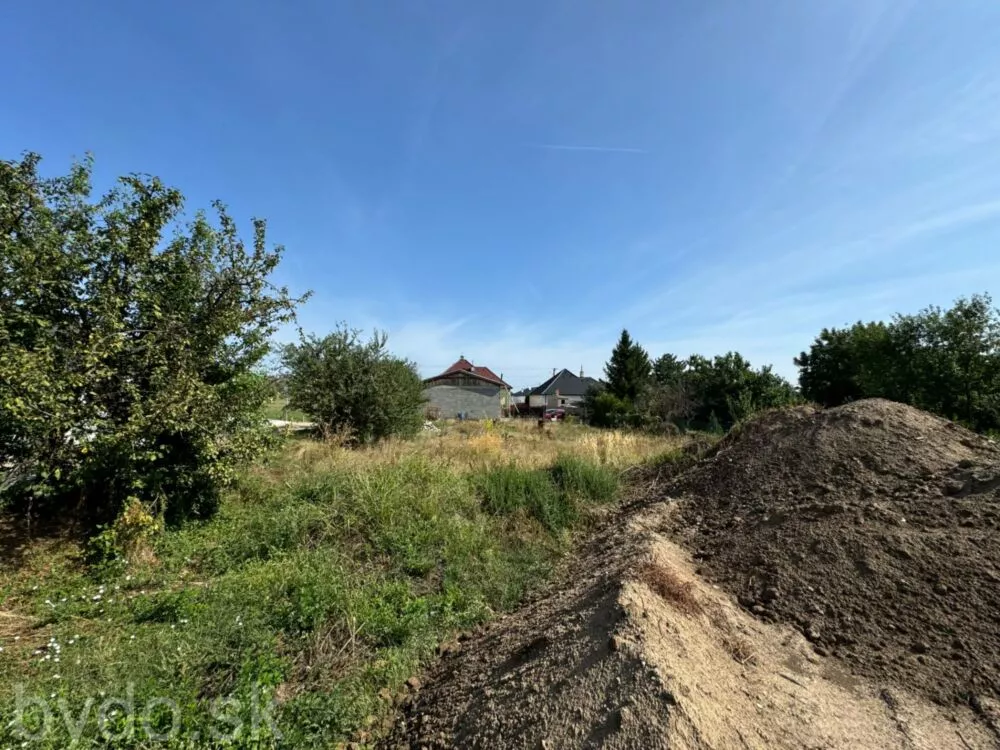 Predám stavebný pozemok v obci Zavar, 143472_10