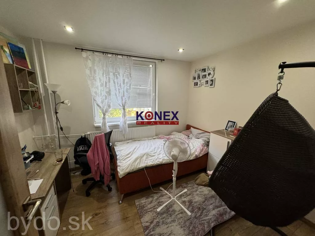 Kompletne rekonštruovaný 4-izbový byt na ulici Hollého - Michalovce, 143528_5