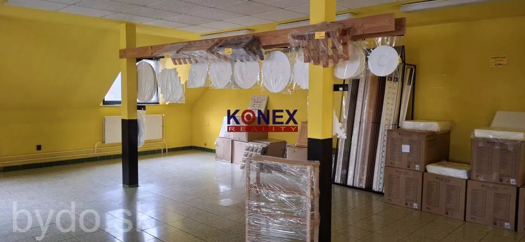 Na prenájom OBCHODNÝ PRIESTOR – Obrancov mieru Michalovce, 144971_1