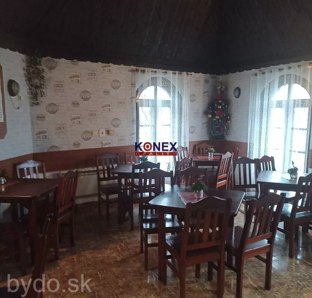 Obchodné priestory pri železničnej stanici v Trebišove, 145242_0