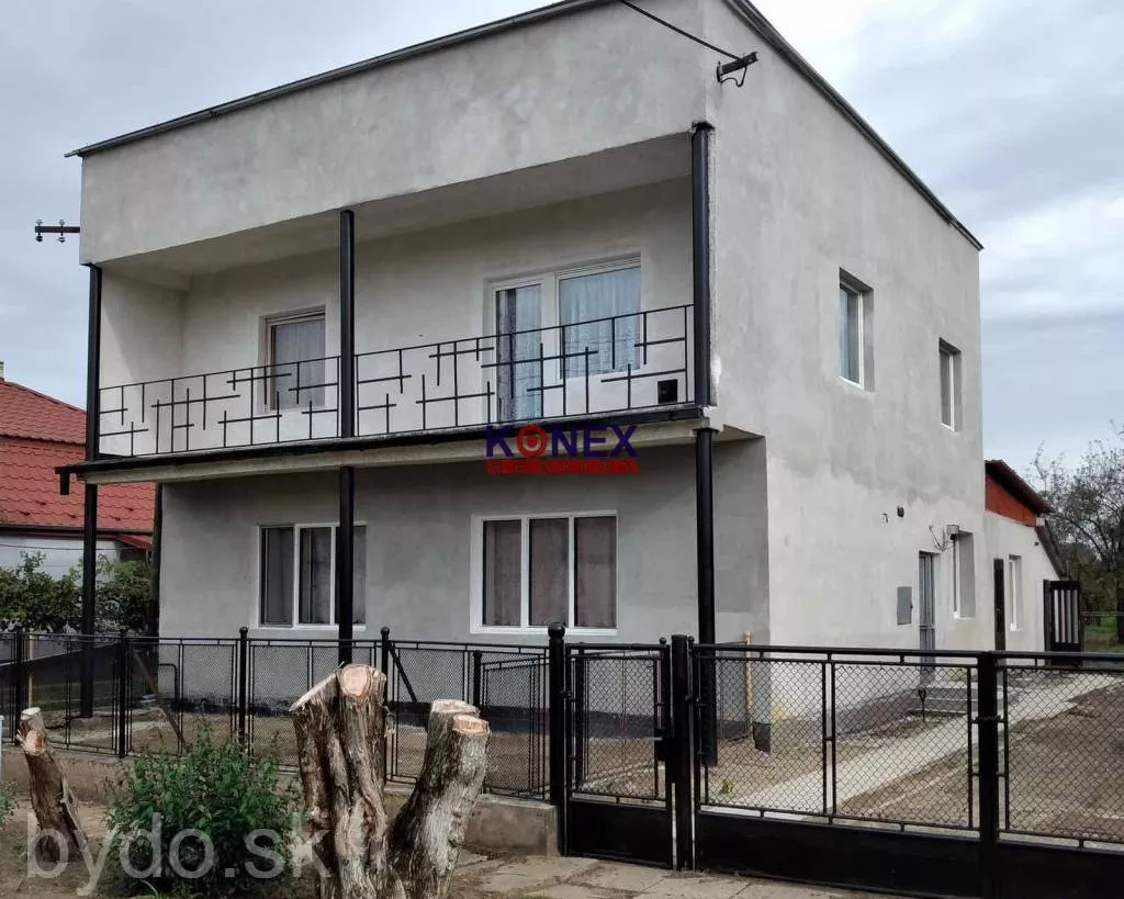 NA PREDAJ! POSCHODOVÝ RODINNÝ DOM v obci ZATÍN, 145435_1