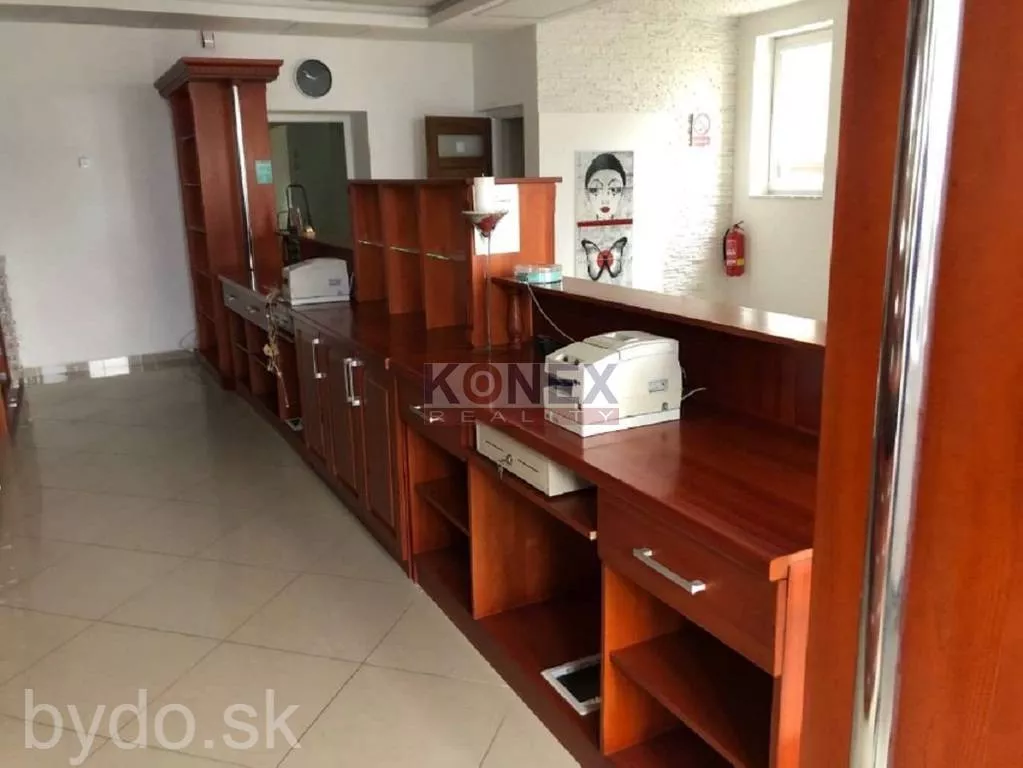 NA PRENÁJOM! Priestory lekárne v polyfunkčnom objekte - SNINA, 145482_3