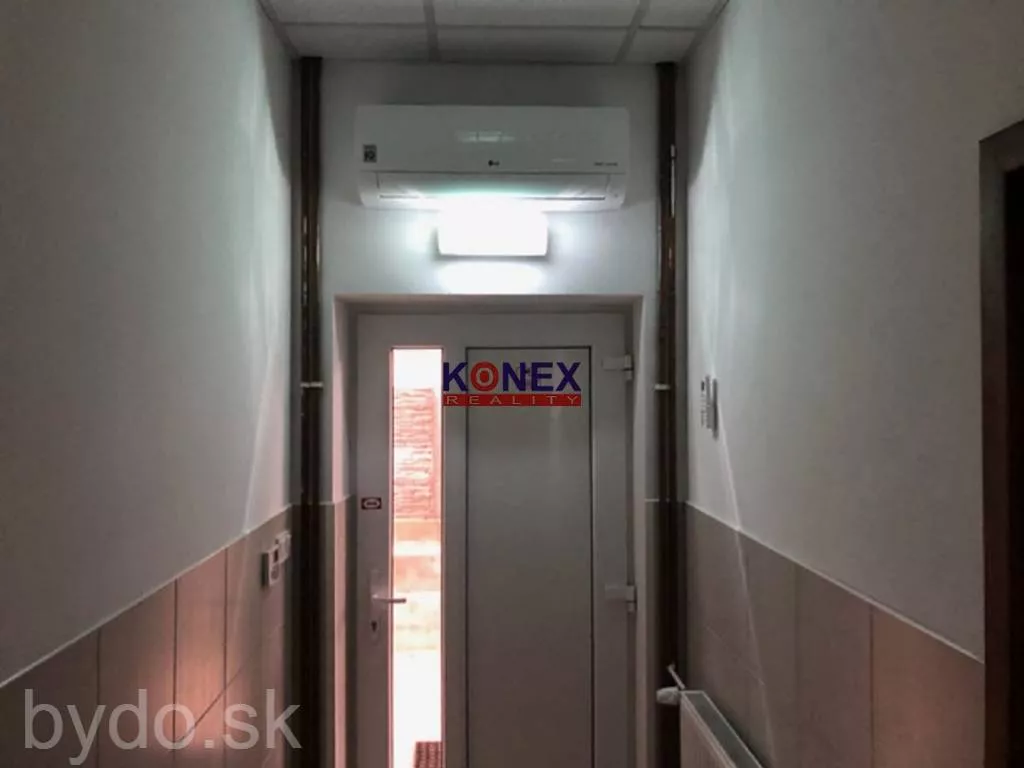 NA PRENÁJOM! Priestory lekárne v polyfunkčnom objekte - SNINA, 145482_13