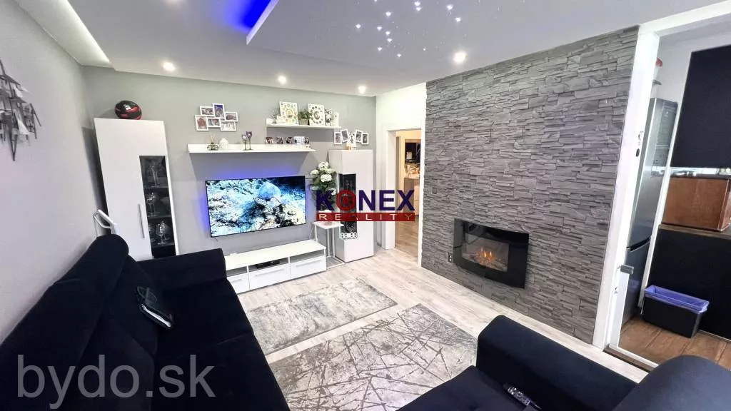 SKVELÁ PONUKA JEDINEČNÝ 3-IZBOVÝ BYT v meste VEĽKÉ KAPUŠANY, 146021_5