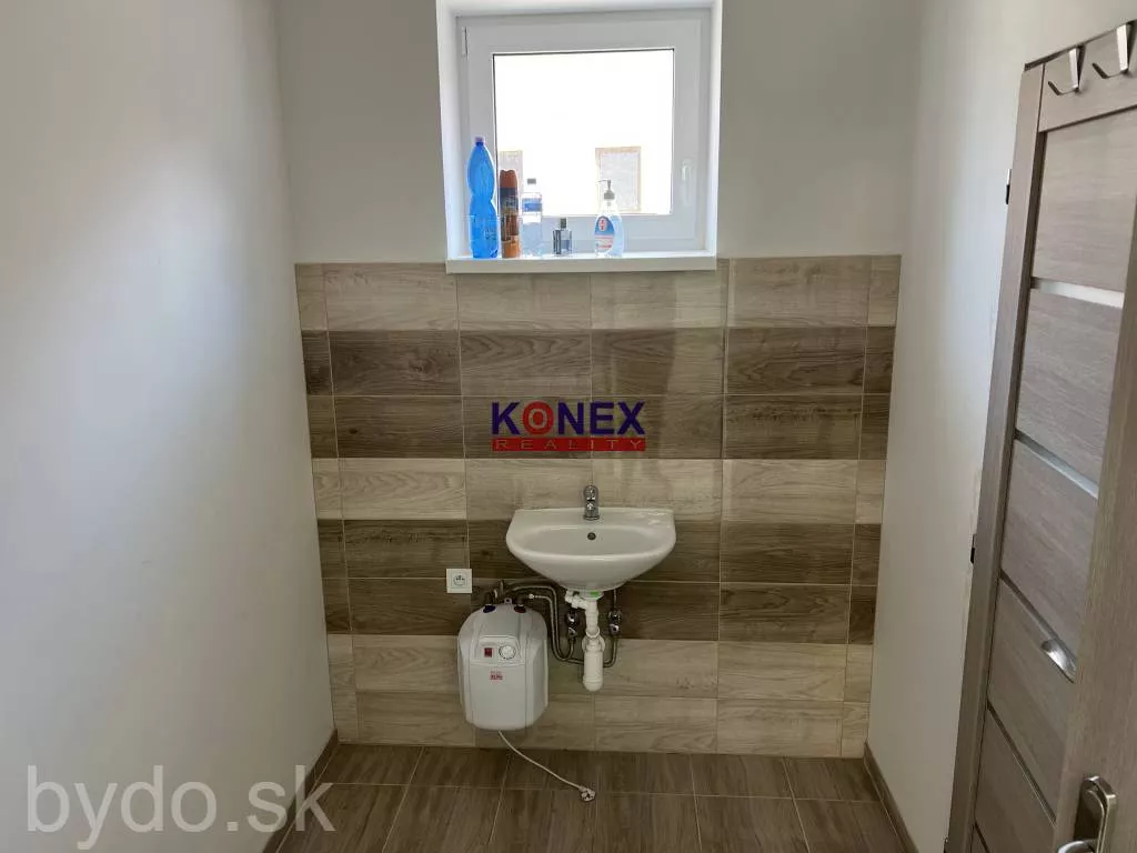 NA PRENÁJOM! Obchodný priestor v novostavbe – CENTRUM Vranova n/T, 146736_3