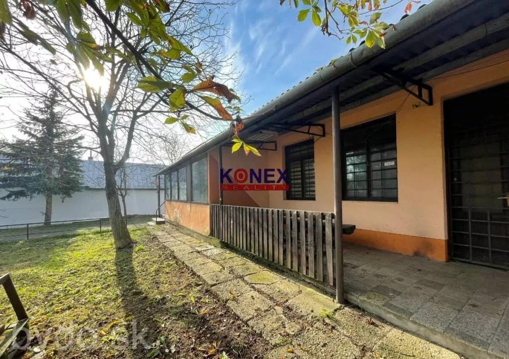 NA PREDAJ – Budova na podnikanie v obci KUSÍN, 147065_1