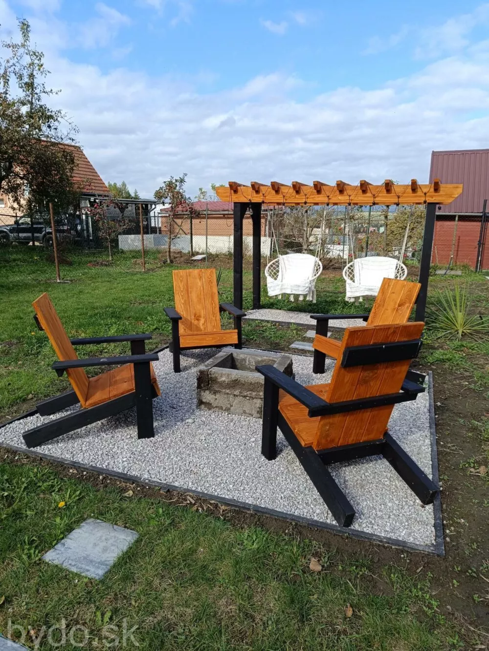 ZNÍŽENÁ CENA - Záhrada s CHATOU na predaj Handlová, 147106_2