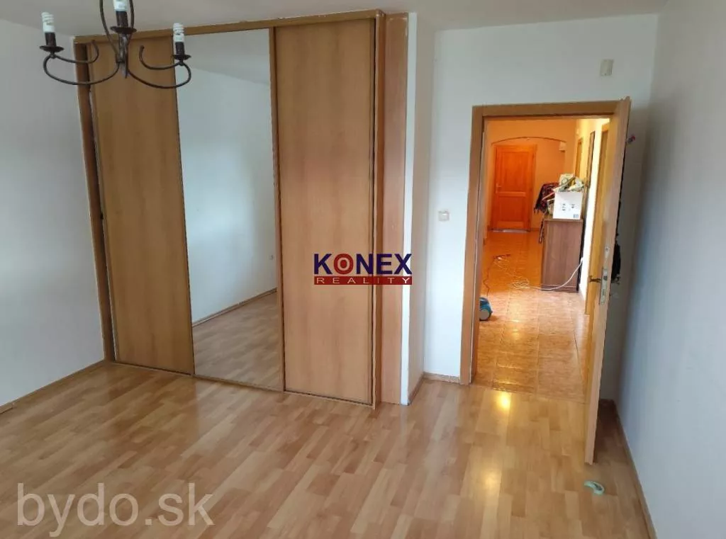 NA PREDAJ Poschodový rodinný dom 11 km od Vranova n/T., 147259_3