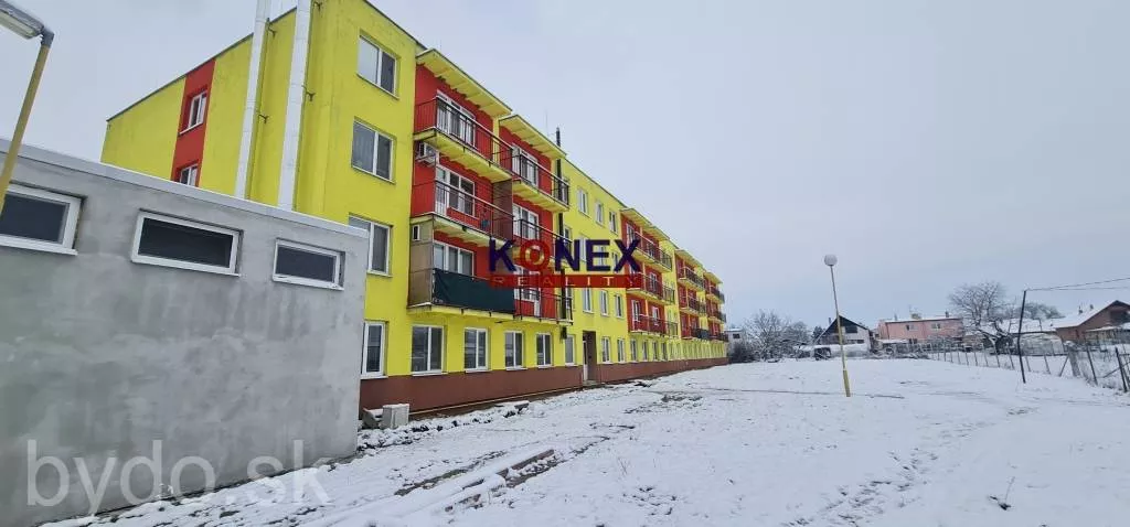 VEĽKÁ INVESTIČNÁ PRÍLEŽITOSŤ – Bytový dom vo Veľkých Kapušanoch, 149324_1