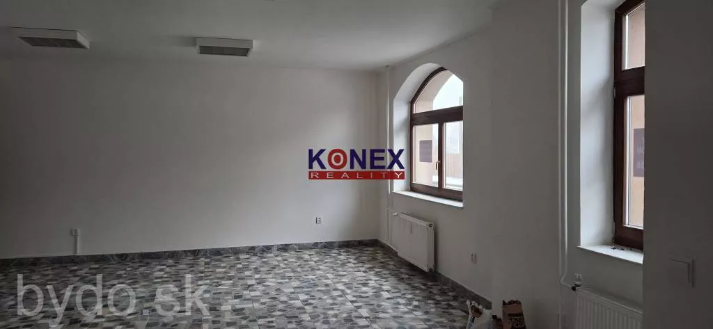 OBCHODNÝ PRIESTOR v meste SOBRANCE na PRENÁJOM, 149421_1