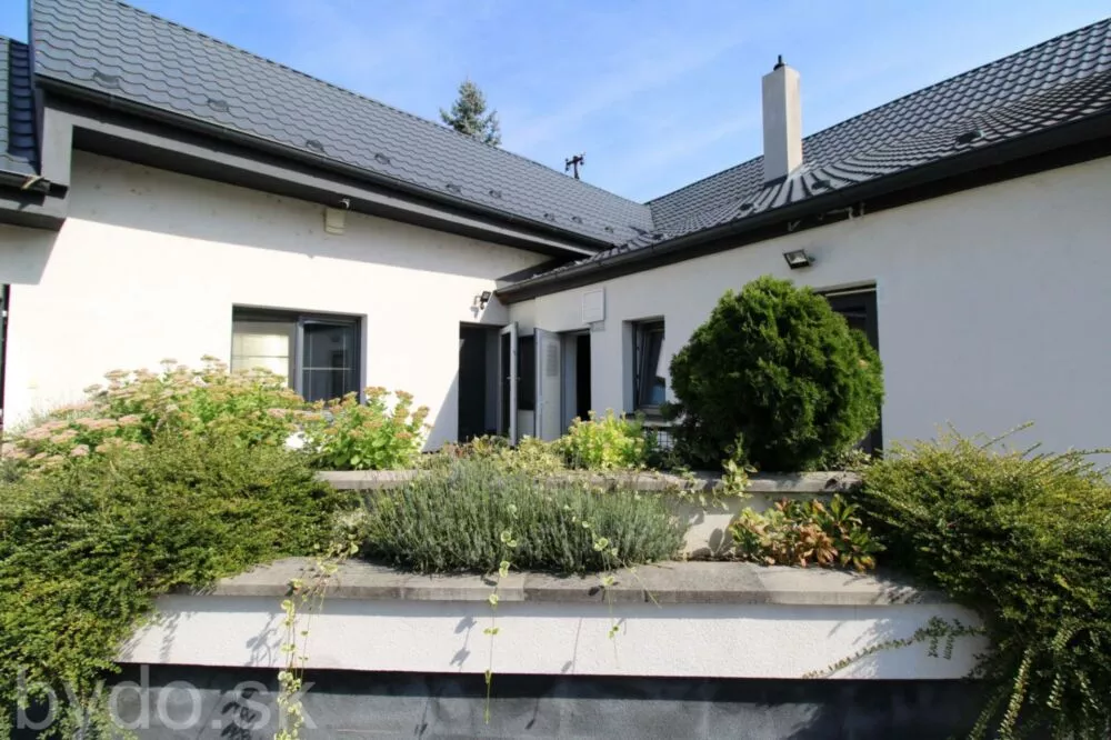 Rodinný dom na predaj 221m2, Hlavná, Zlaté Klasy, 149442_2