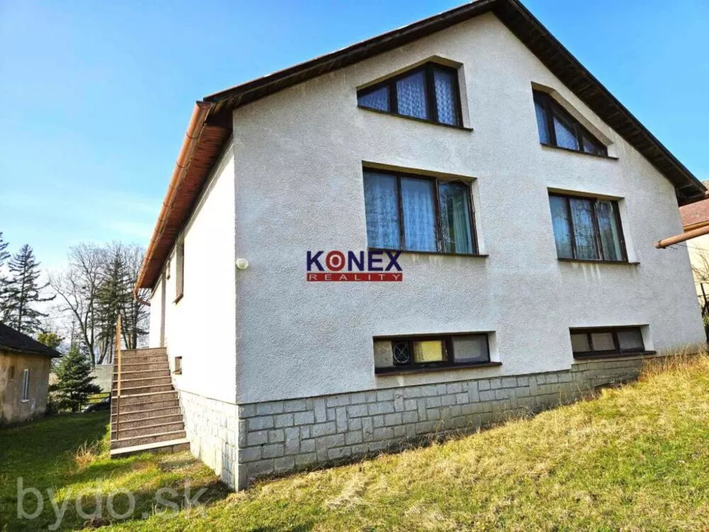 Poschodový dom s krásnym pozemkom (48 a) vo Vranove nad Topľou, 149668_0