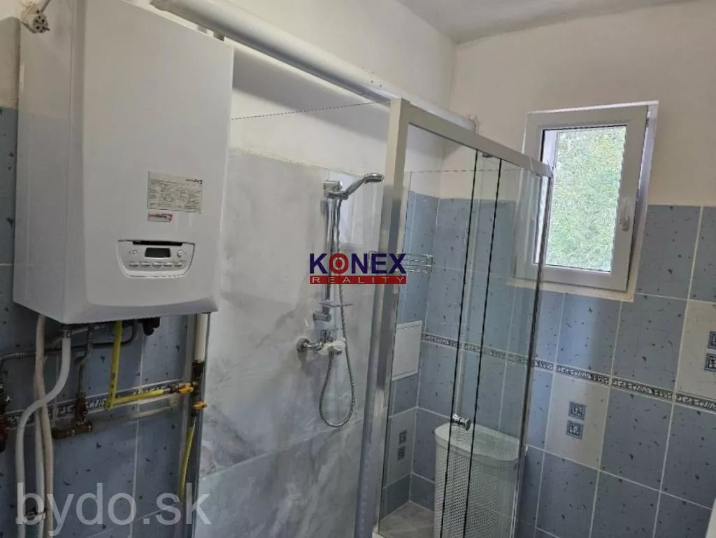 NA PREDAJ: 3-izbový byt v centre Michaloviec – Námestie osloboditeľov, 150601_8