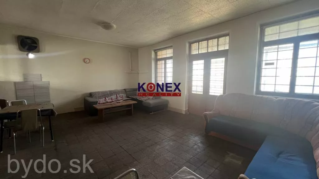 NA PREDAJ – Budova na podnikanie v obci KUSÍN, 147065_11