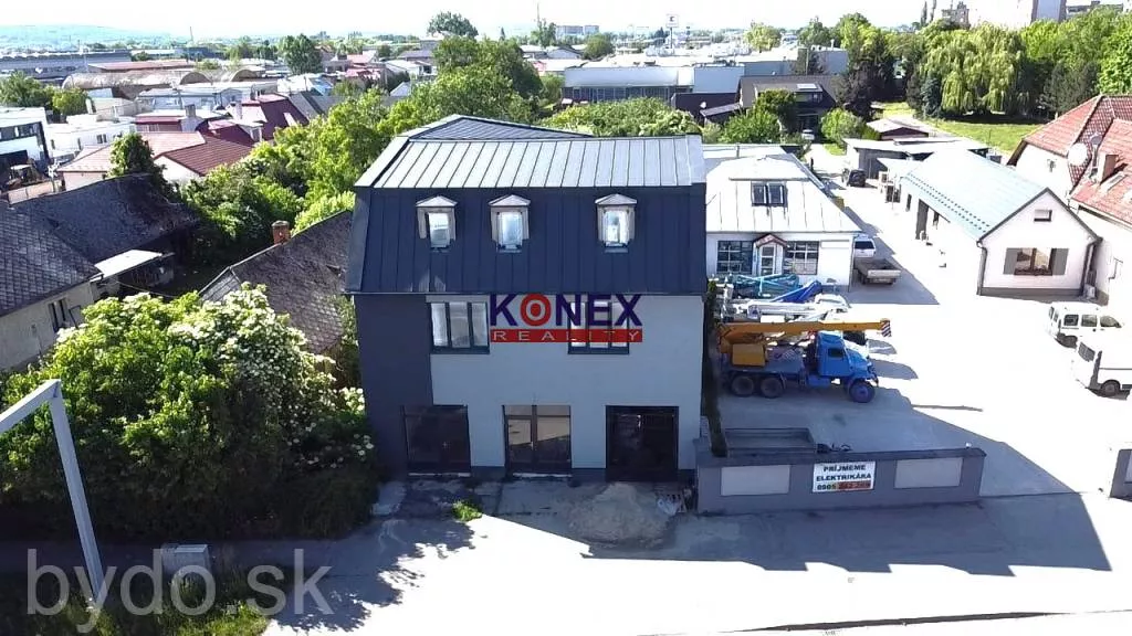 NA PRENÁJOM! Obchodné priestory, Štefánikova ul., Michalovce, 152150_1