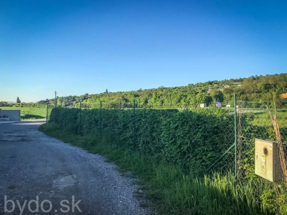 Stavebný pozemok 799m² Banka/Piešťany – ideálna investícia pre Váš budúci domov, 153697_0