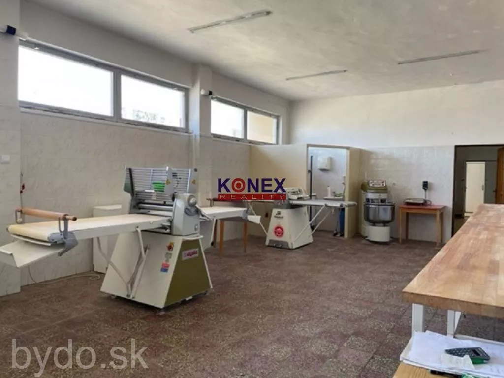 NA PREDAJ – obchodný priestor v obci RAD, 155415_2