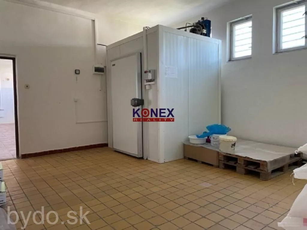 NA PREDAJ – obchodný priestor v obci RAD, 155415_5