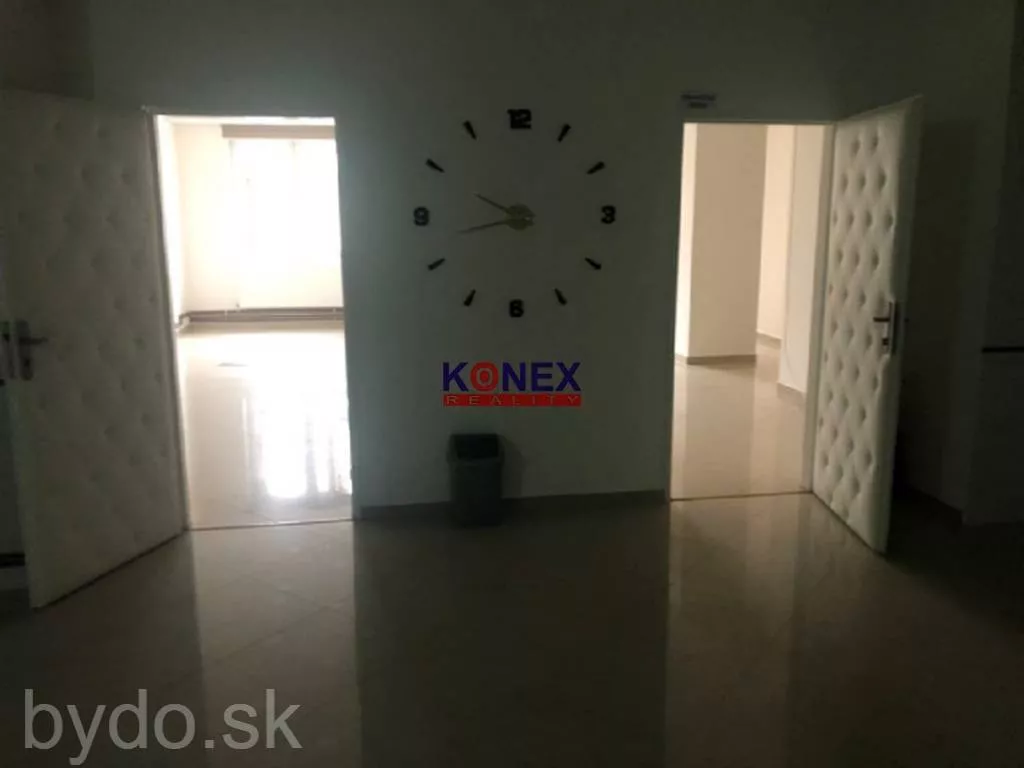 NA PREDAJ! TROJPODLAŽNÝ POLYFUNKČNÝ OBJEKT V SNINE, 155437_3