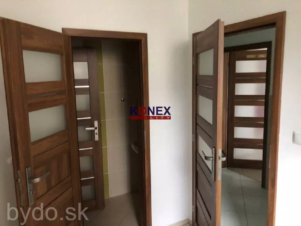 NA PREDAJ! TROJPODLAŽNÝ POLYFUNKČNÝ OBJEKT V SNINE, 155437_12