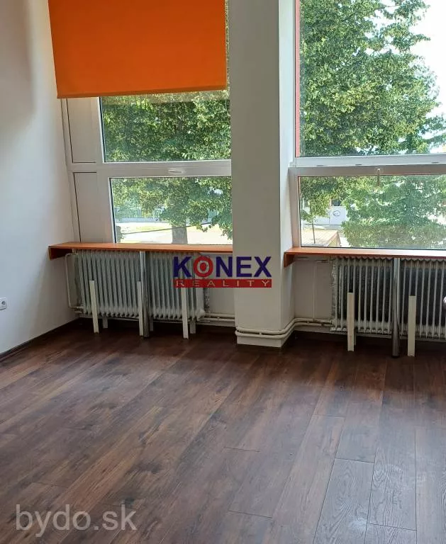 NA PRENÁJOM! Kancelárske priestory na ul. Masarykovej v Michalovciach, 155554_0