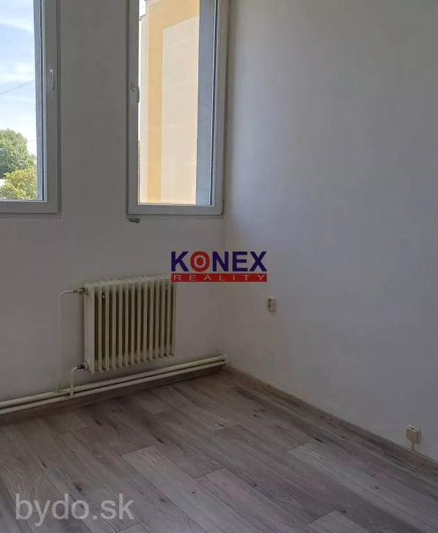 NA PRENÁJOM! Kancelárske priestory na ul. Masarykovej v Michalovciach, 155554_2