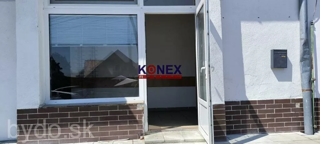 NA PREDAJ / PRENÁJOM – Budova potravín v obci Hraň, 155600_1