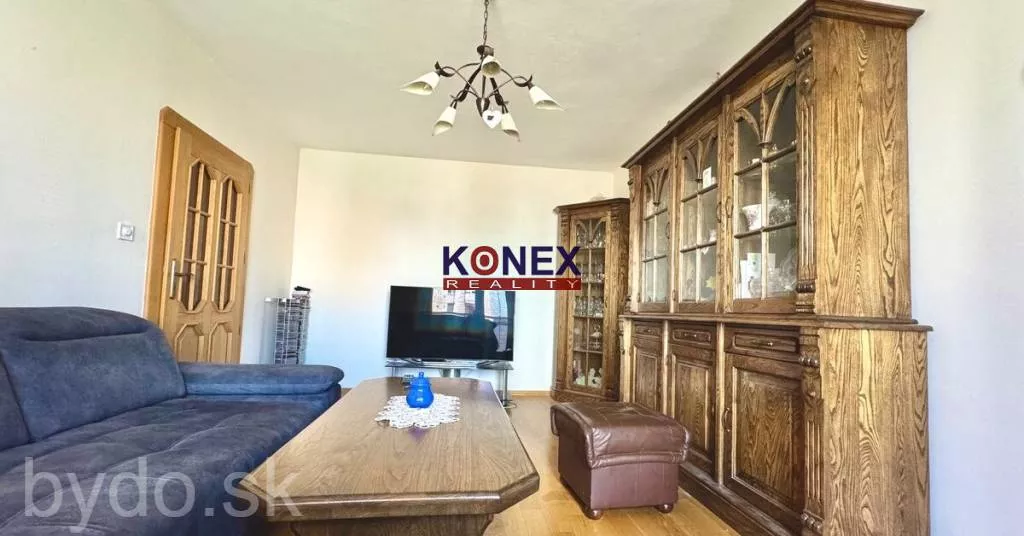 Priestranný 3-izbový byt po rekonštrukcii - Partizánska ulica, Humenné, 155677_1