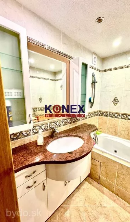 Priestranný 3-izbový byt po rekonštrukcii - Partizánska ulica, Humenné, 155677_14