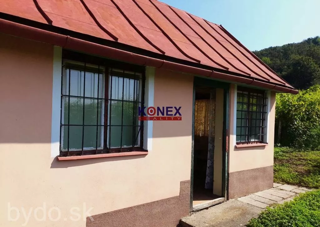 SUPER PONUKA! Krásny vinohrad s murovanou chatou, 156135_1