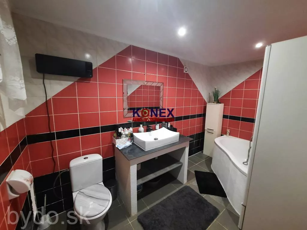 Zrekonštruovaný rodinný dom v obci Lekárovce – okamžite k nasťahovaniu, 156415_11