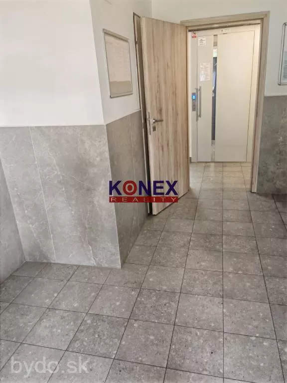 NA PREDAJ – GARSÓNKA v meste Strážske – ul. Osloboditeľov, 156488_5