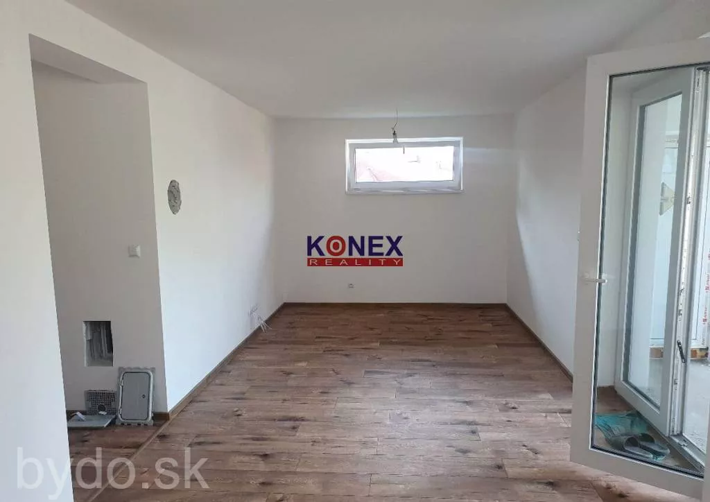 ID-2678 Krásny moderný rodinný dom v obci KAMIENKA pri Humennom, 156848_6