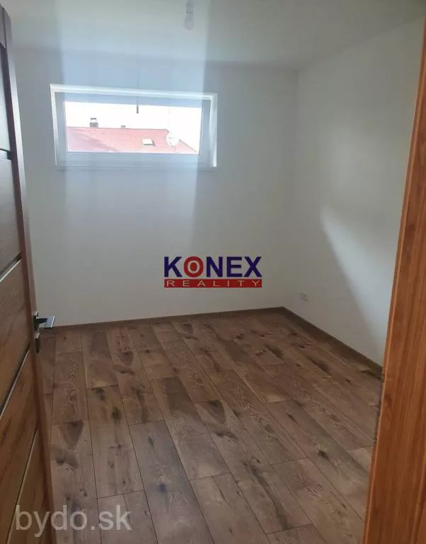 ID-2678 Krásny moderný rodinný dom v obci KAMIENKA pri Humennom, 156848_9