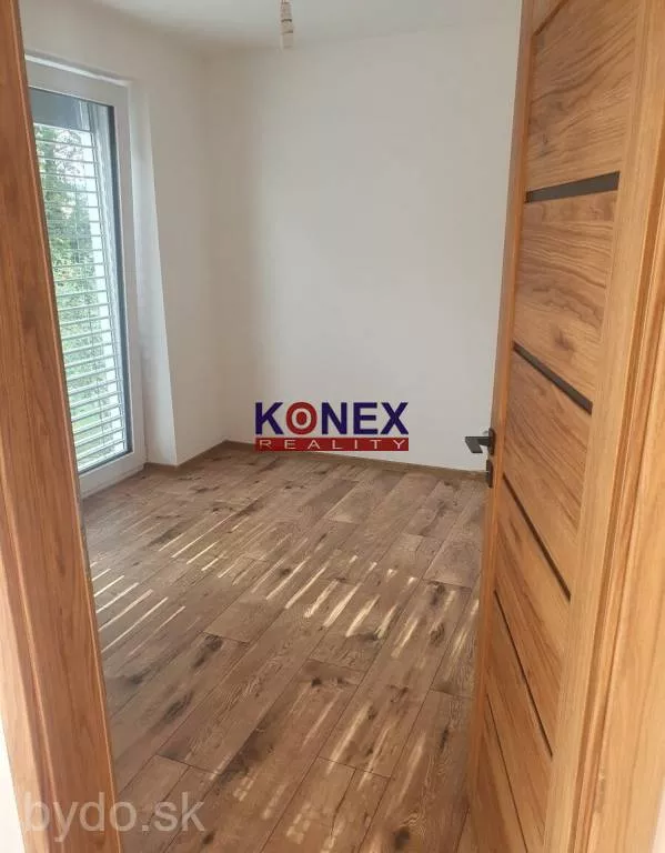 ID-2678 Krásny moderný rodinný dom v obci KAMIENKA pri Humennom, 156848_10