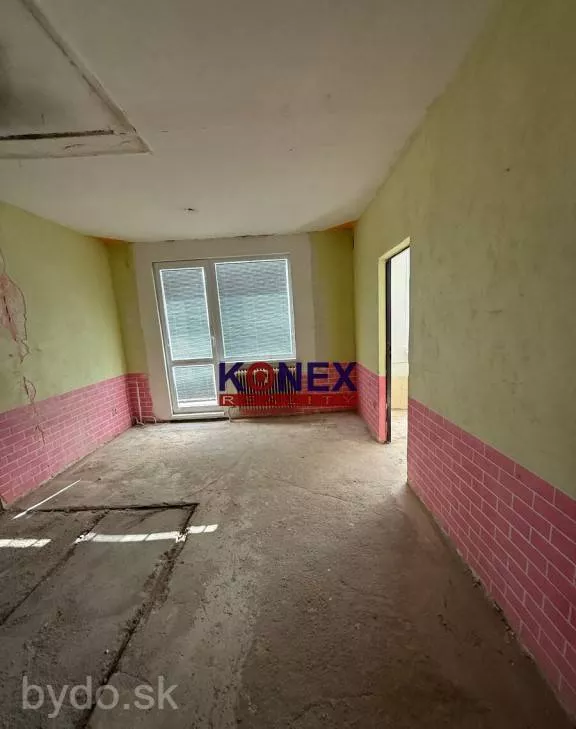 ID-2728 Na predaj – 2-izbový byt za výhodnú cenu! Čierna nad Tisou, 157247_2