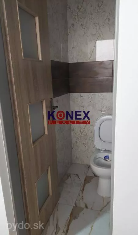 NA PREDAJ Zrekonštruovaný dom vo VEĽKÝCH KAPUŠANOCH, 157569_4