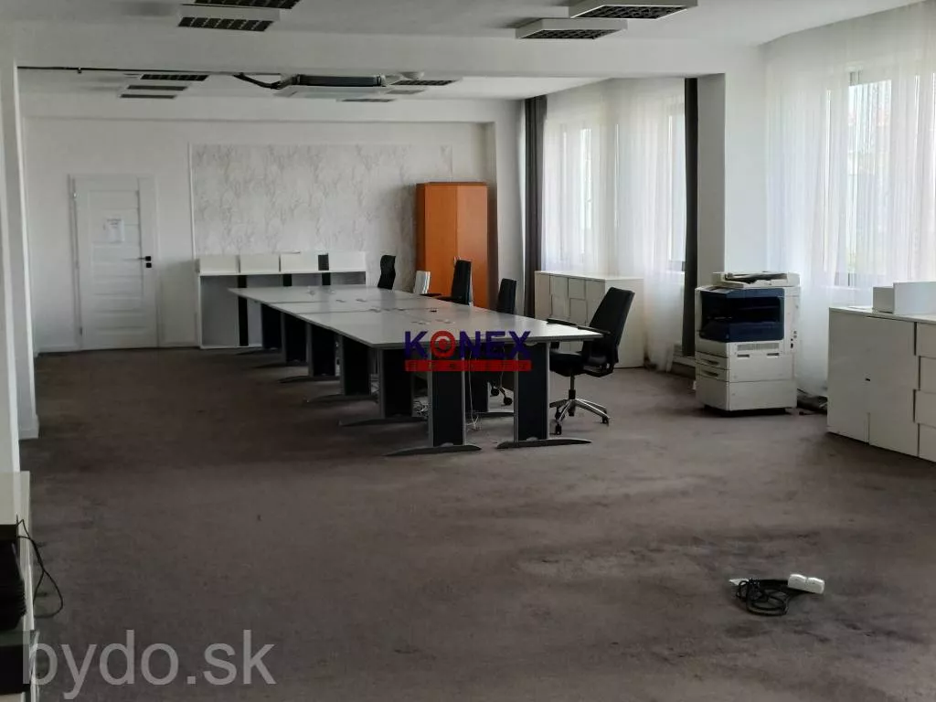 Prenájom kancelárskych priestorov – Továrenská ulica, Michalovce, 157909_1