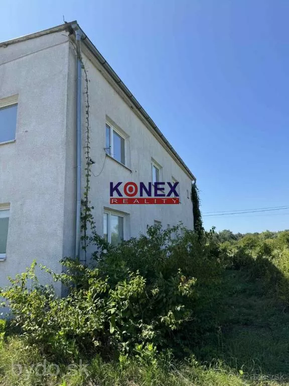 ADMINISTRATÍVNA BUDOVA – obec VOJANY – NA PREDAJ, 158265_1