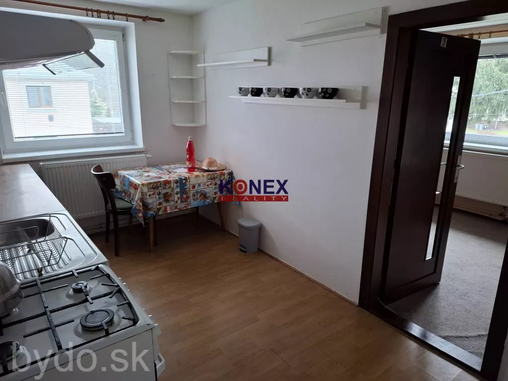 Pekný 3-izbový byt v obci Kamenica nad Cirochou, 158359_0