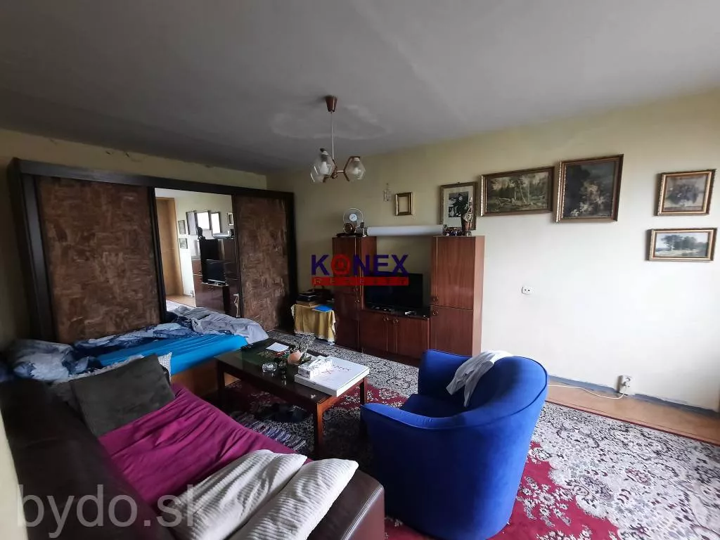 Priestranný 3-izbový byt na ul. Okružnej v Michalovciach, 158523_1