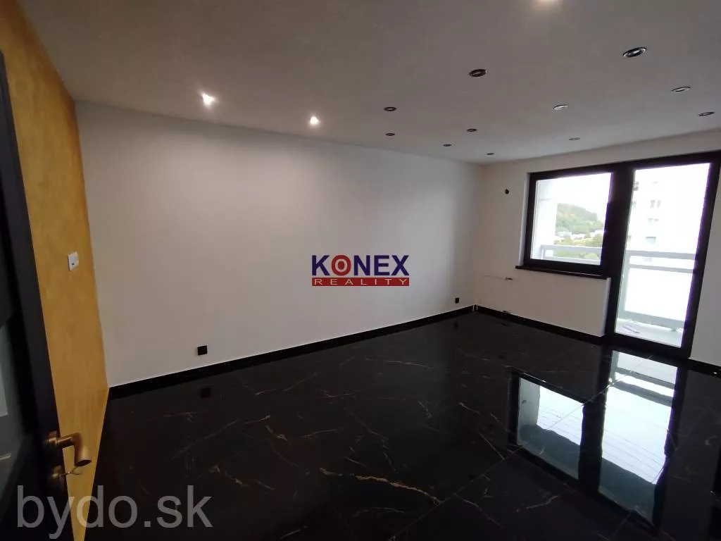 ZREKONŠTRUOVANY 3-izbový byt v SNINE, 158085_3