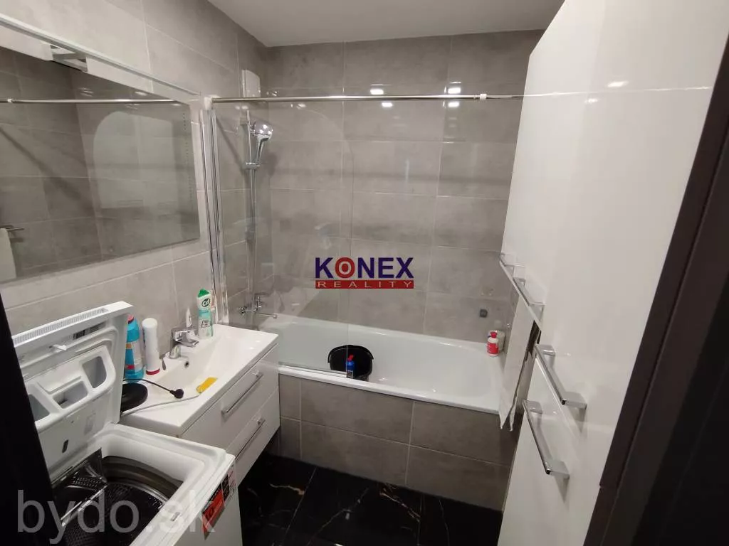 ZREKONŠTRUOVANY 3-izbový byt v SNINE, 158085_4