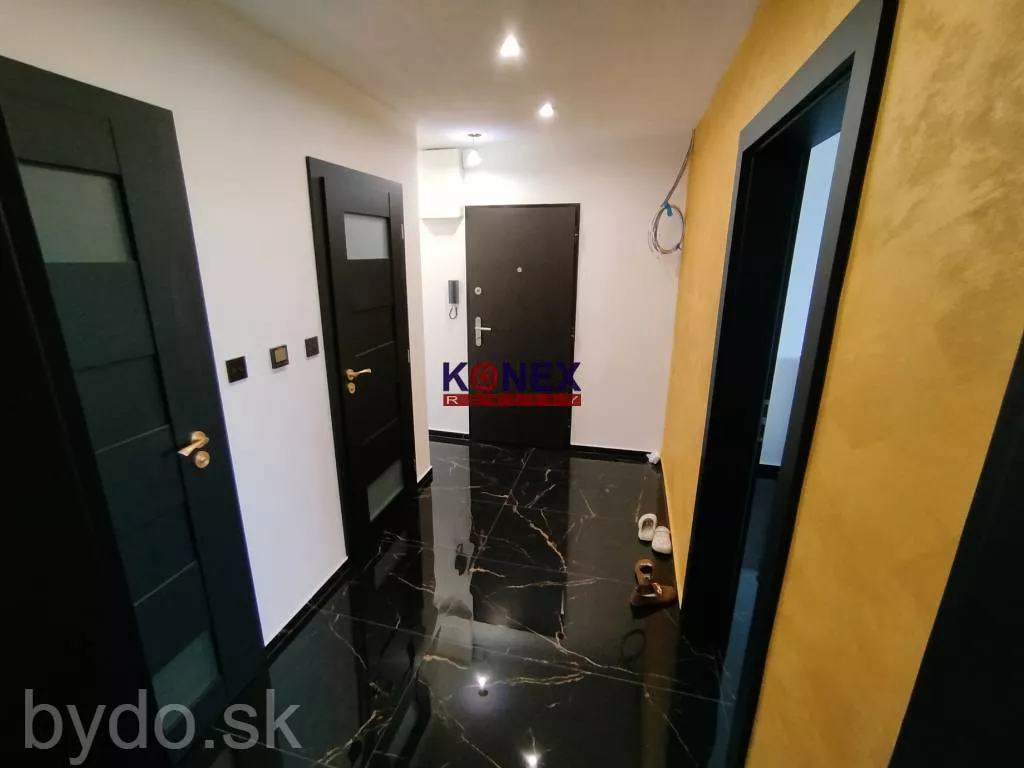 ZREKONŠTRUOVANY 3-izbový byt v SNINE, 158085_6